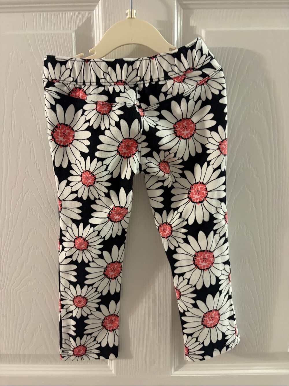 Gymboree Black Leggings with White Daisies and Pink Centers